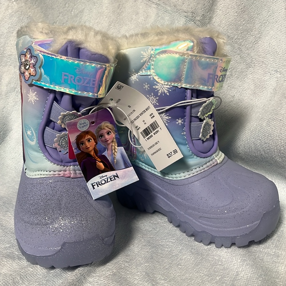 Girls size 8 Frozen Winter Boot - Picture 2 of 3